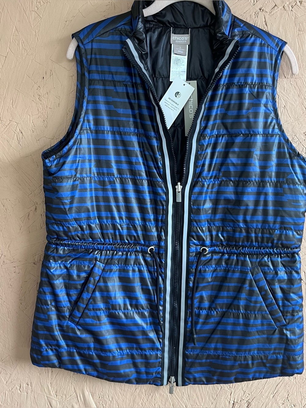 Chico's Zenergy Black & Blue Stripe Reversible Puffer Vest
Womens Size 1